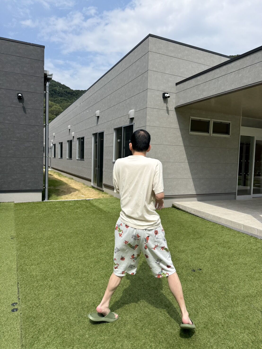 晴れ渡る空の下、シャボン玉遊び♪