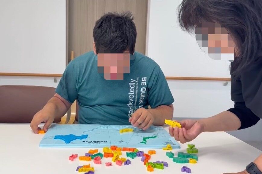 コツコツ、真剣！パズルで見せる新しい表情(^^)/