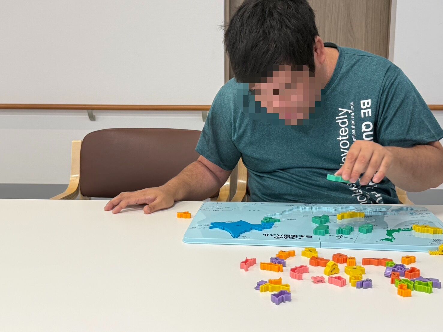 コツコツ、真剣！パズルで見せる新しい表情(^^)/