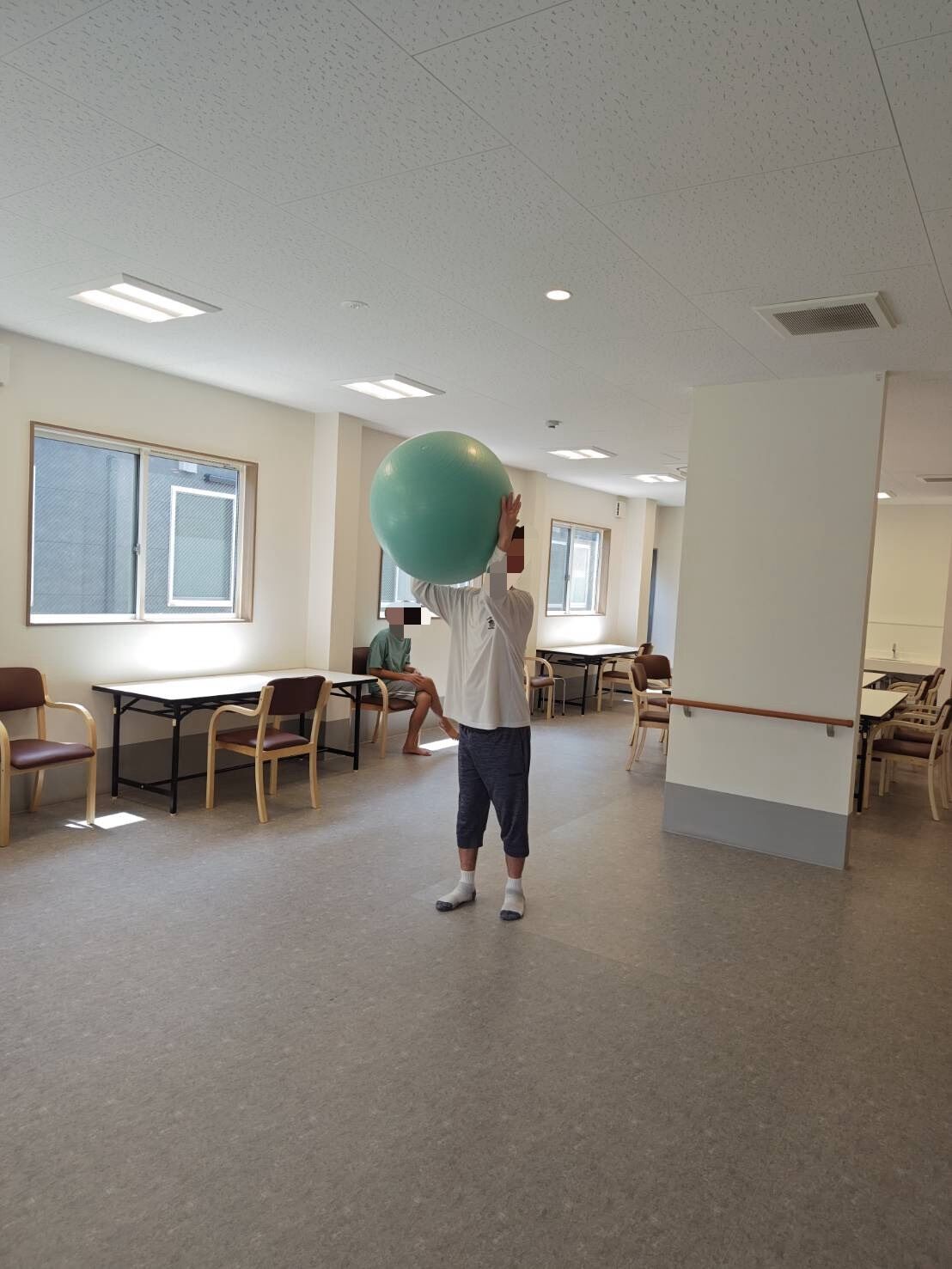 みんなで楽しむバランスボール(^^♪